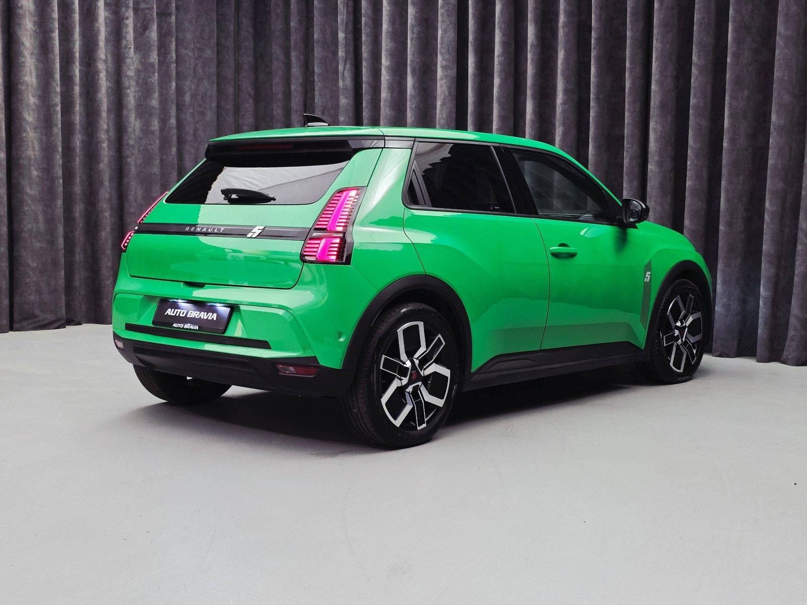Renault 5 E-Tech 52 kWh, 150hp, 2025