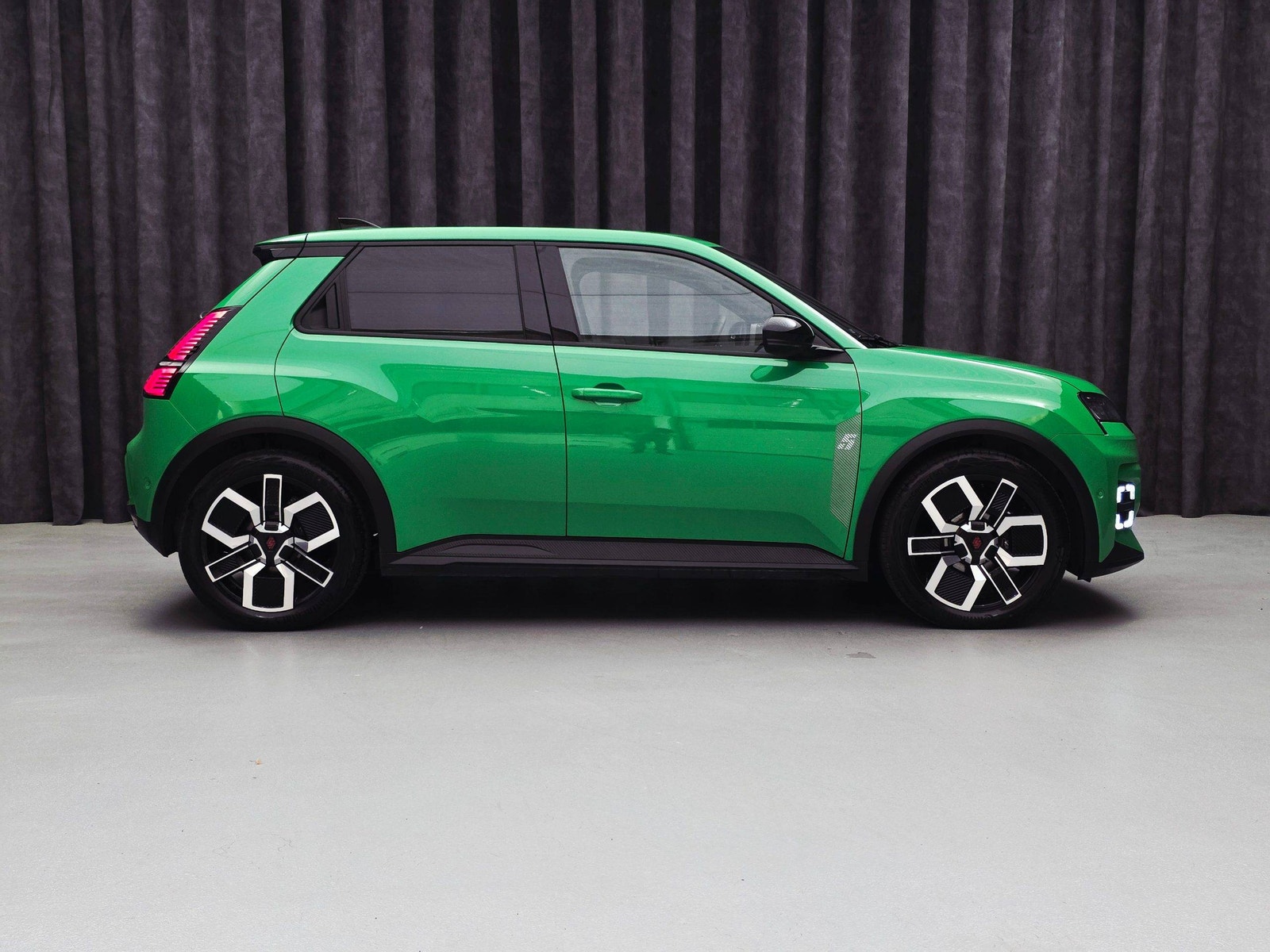 Renault 5 E-Tech 52 kWh, 150hp, 2025