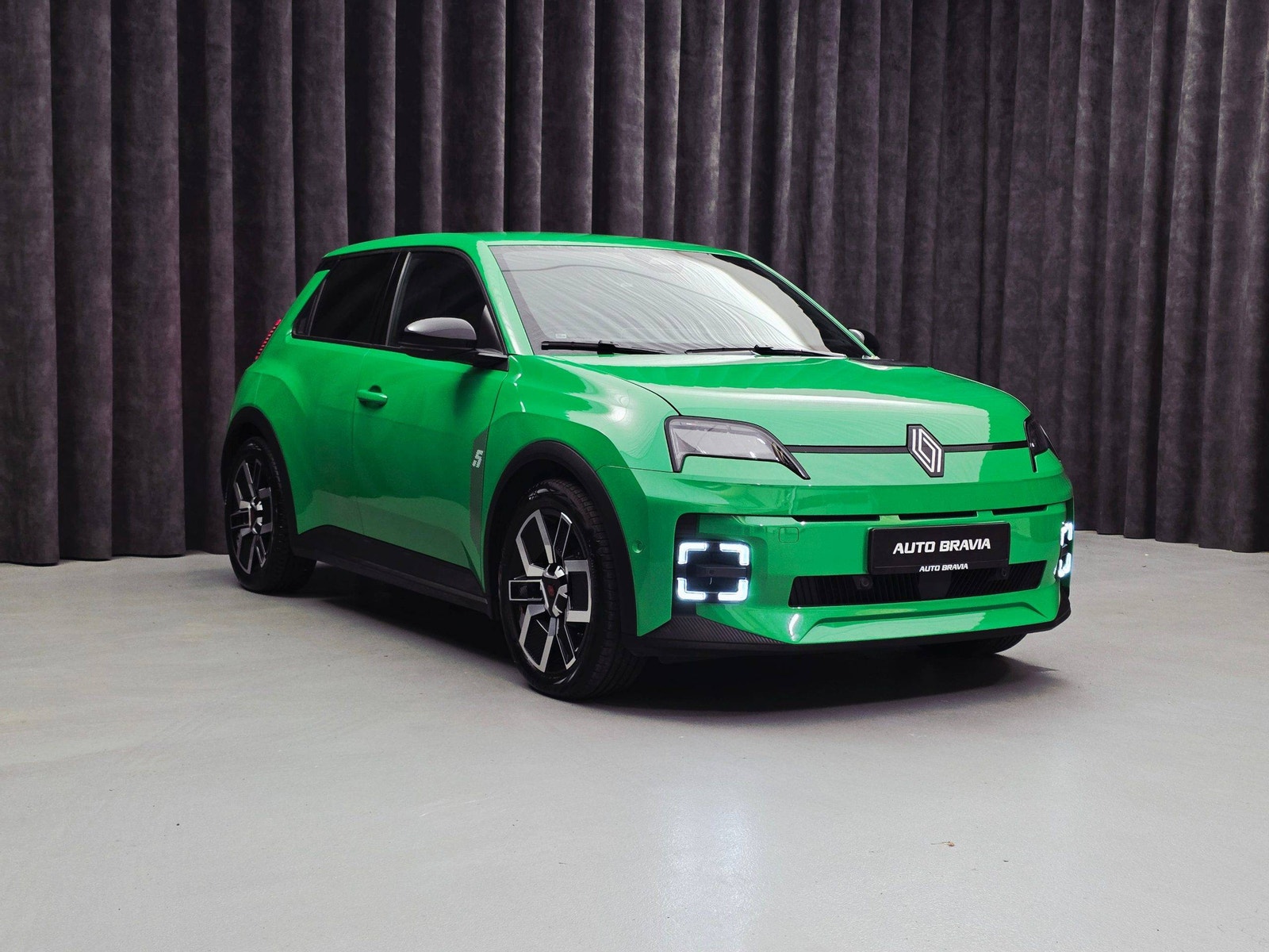 Renault 5 E-Tech 52 kWh, 150hp, 2025