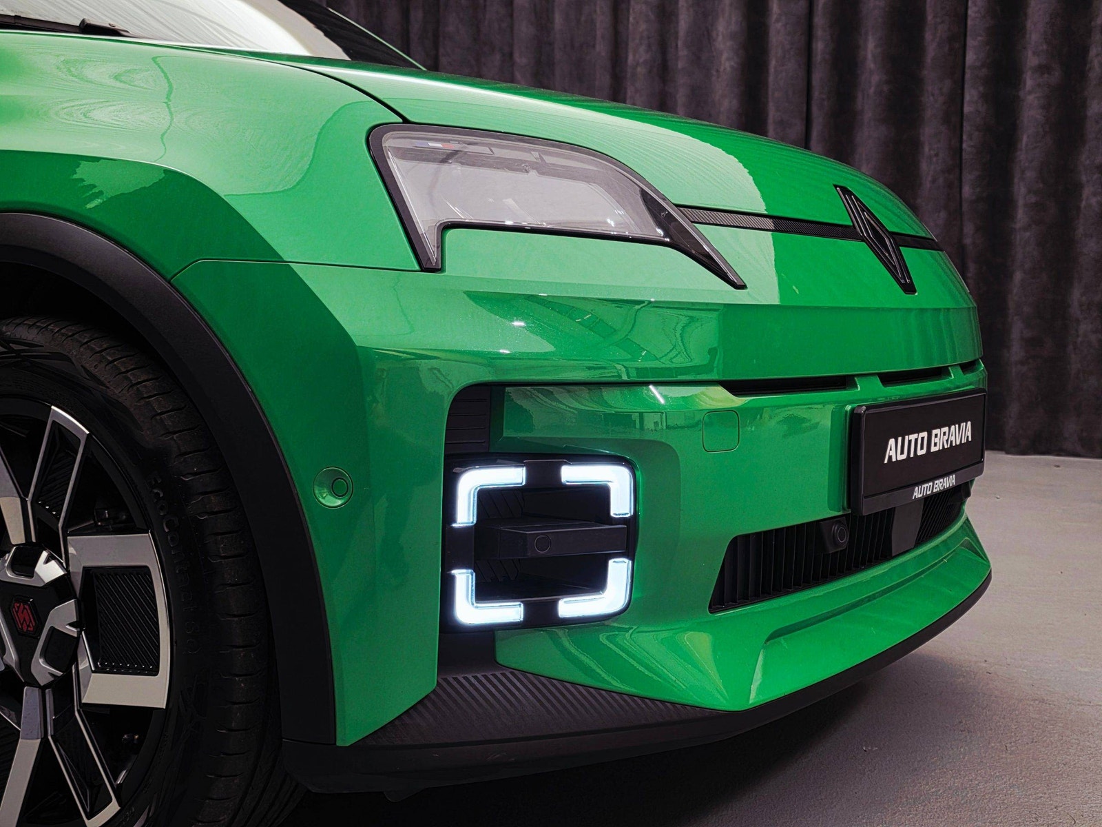 Renault 5 E-Tech 52 kWh, 150hp, 2025