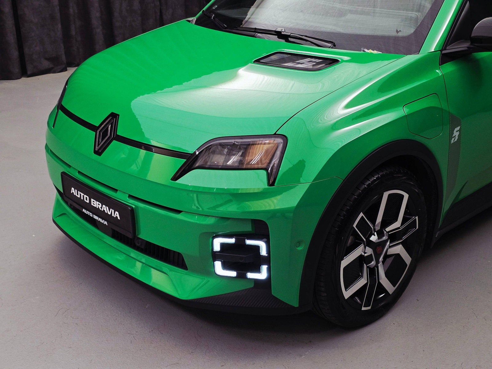 Renault 5 E-Tech 52 kWh, 150hp, 2025