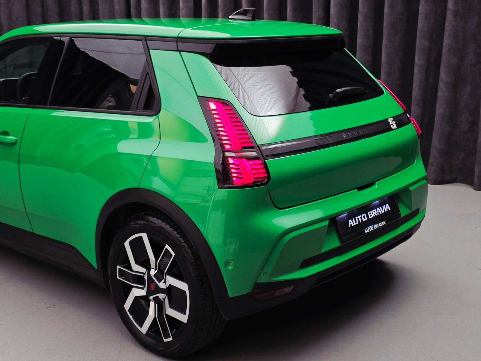 Renault 5 E-Tech 52 kWh, 150hp, 2025