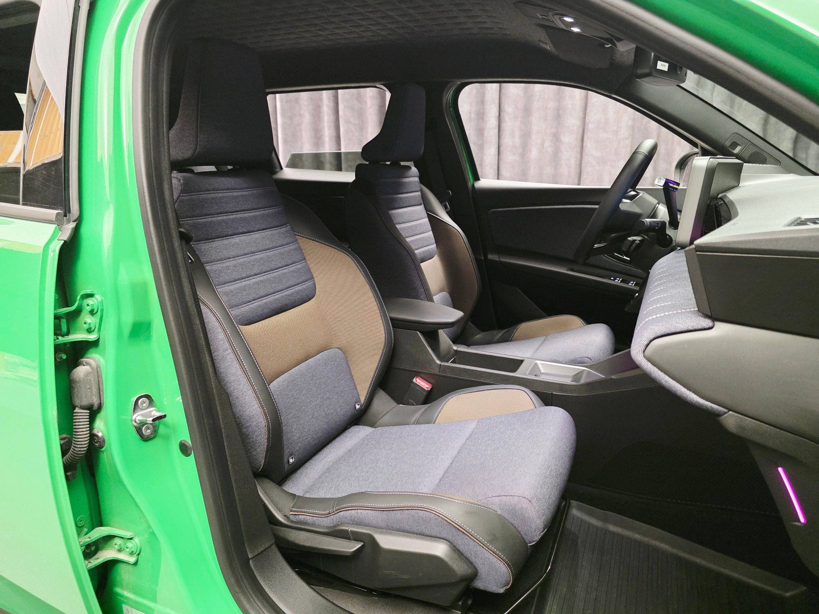 Renault 5 E-Tech 52 kWh, 150hp, 2025