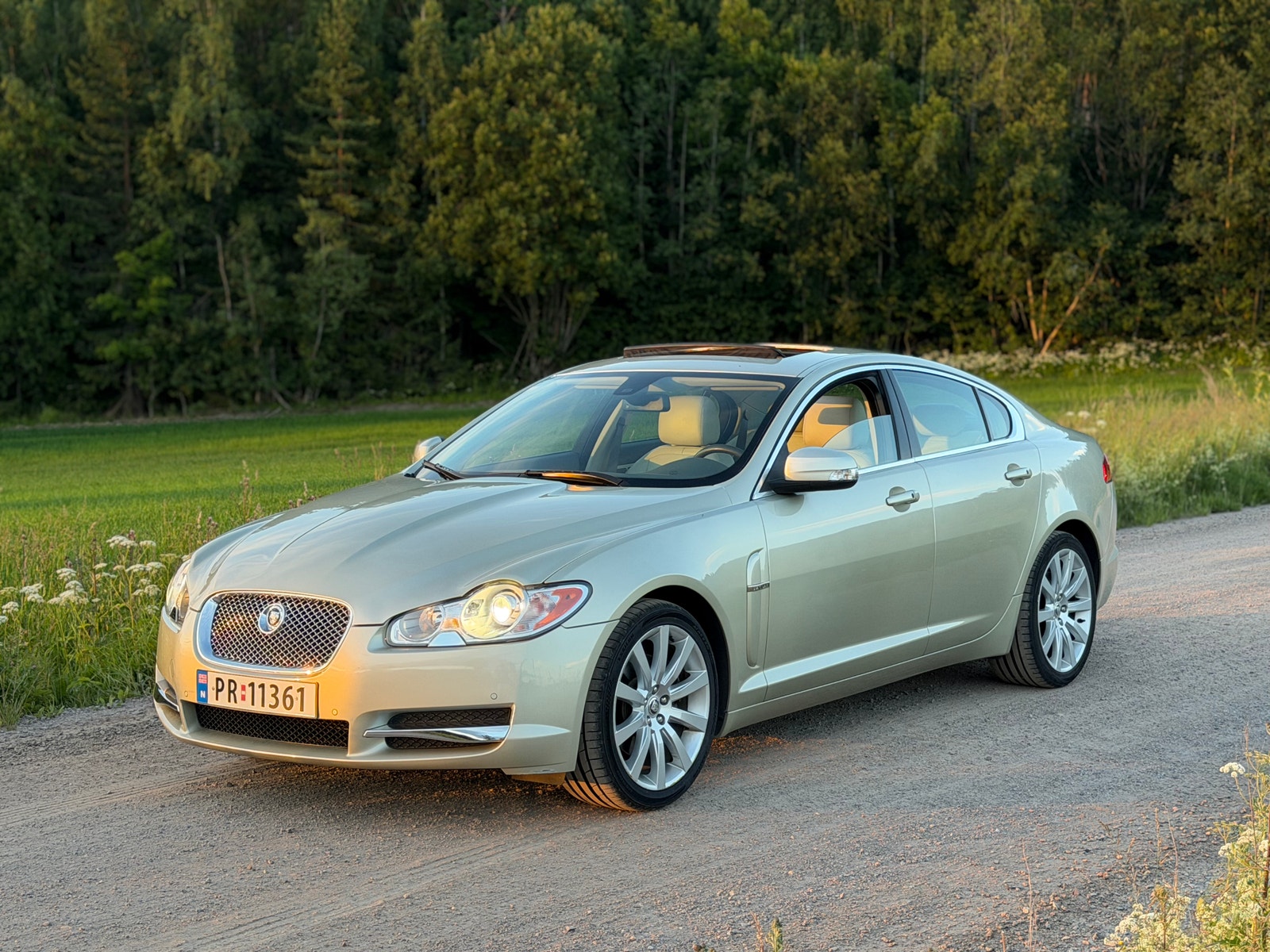 Jaguar XF 3.0 V6 Automatic, 238hp, 2009