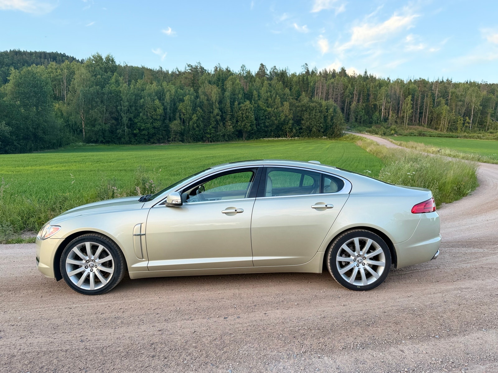 Jaguar XF 3.0 V6 Automatic, 238hp, 2009