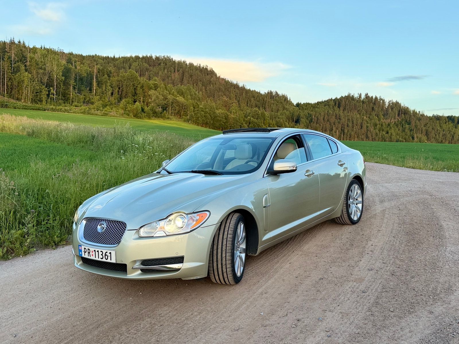 Jaguar XF 3.0 V6 Automatic, 238hp, 2009