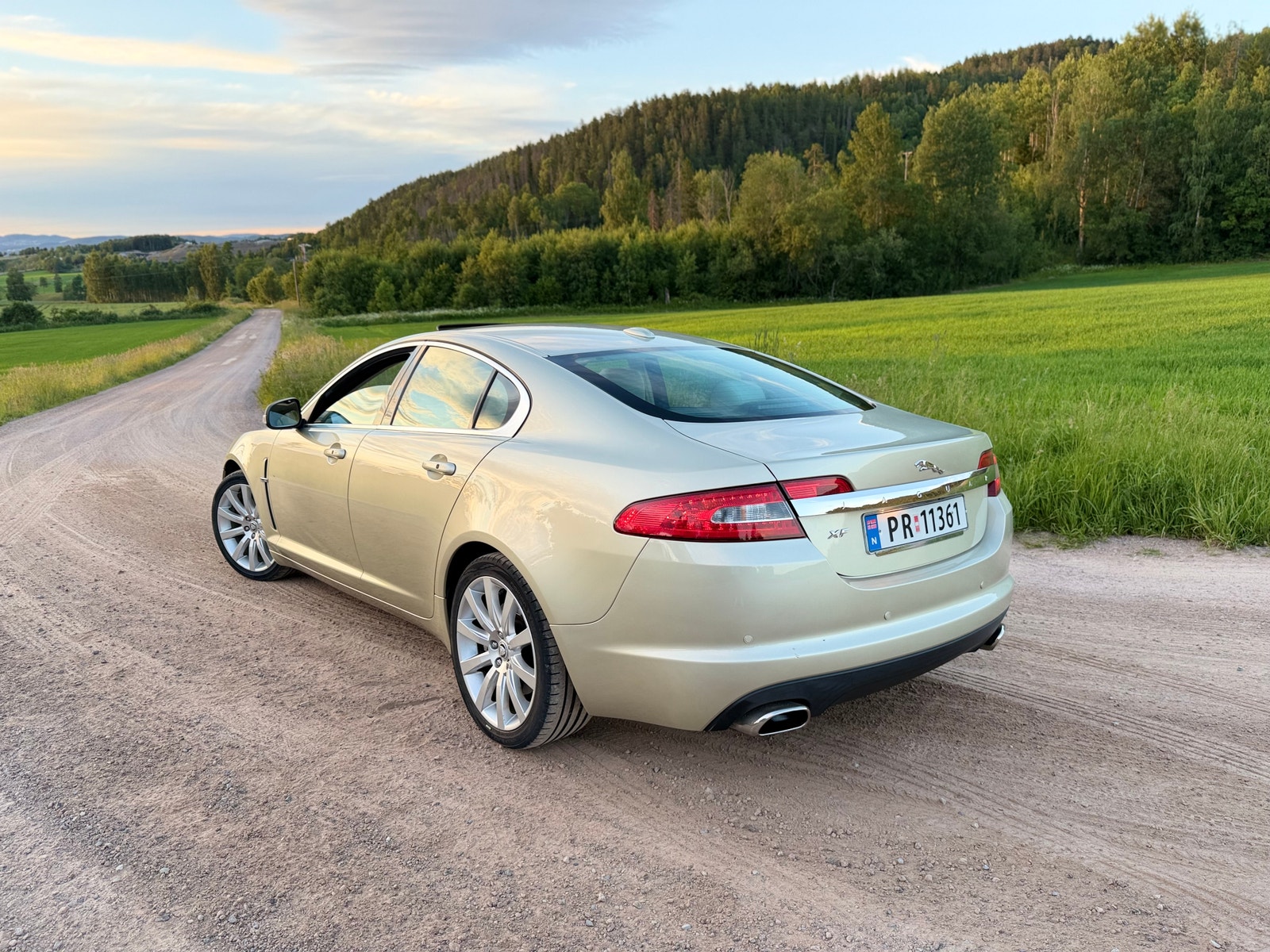 Jaguar XF 3.0 V6 Automatic, 238hp, 2009