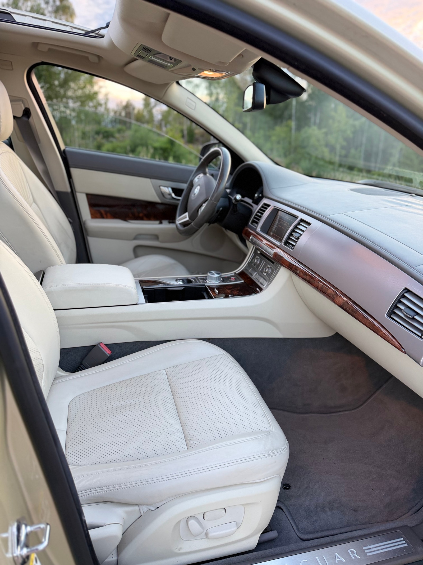 Jaguar XF 3.0 V6 Automatic, 238hp, 2009