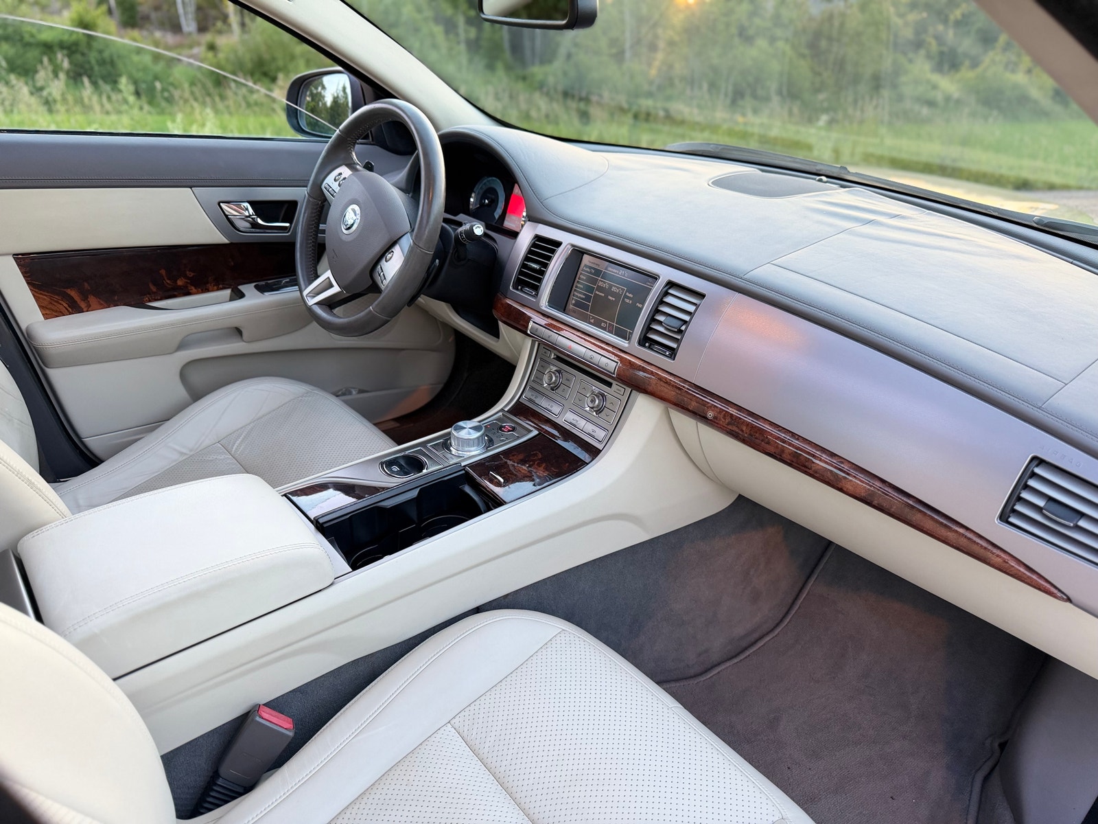 Jaguar XF 3.0 V6 Automatic, 238hp, 2009