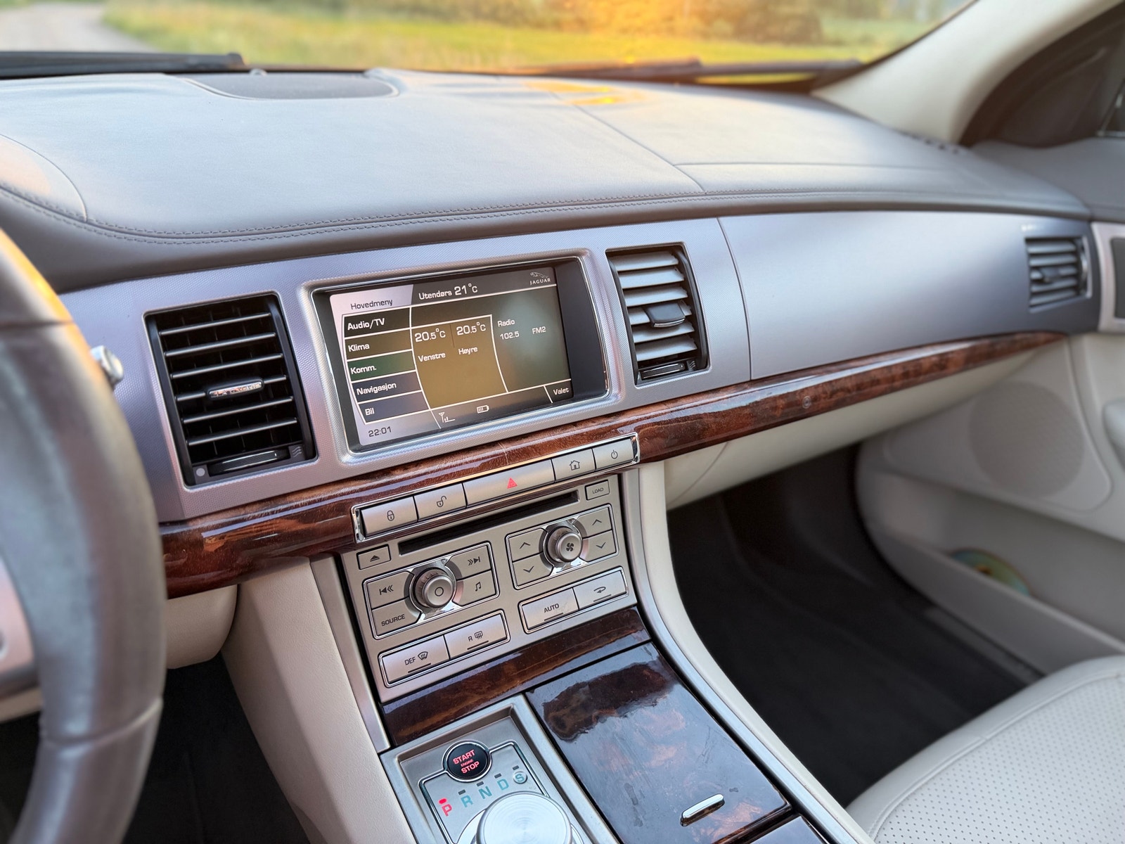 Jaguar XF 3.0 V6 Automatic, 238hp, 2009