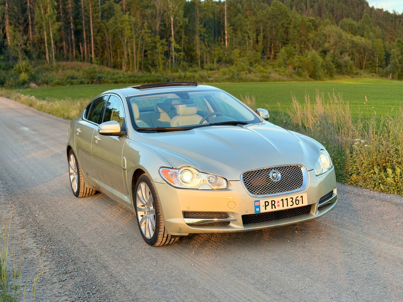 Jaguar XF 3.0 V6 Automatic, 238hp, 2009