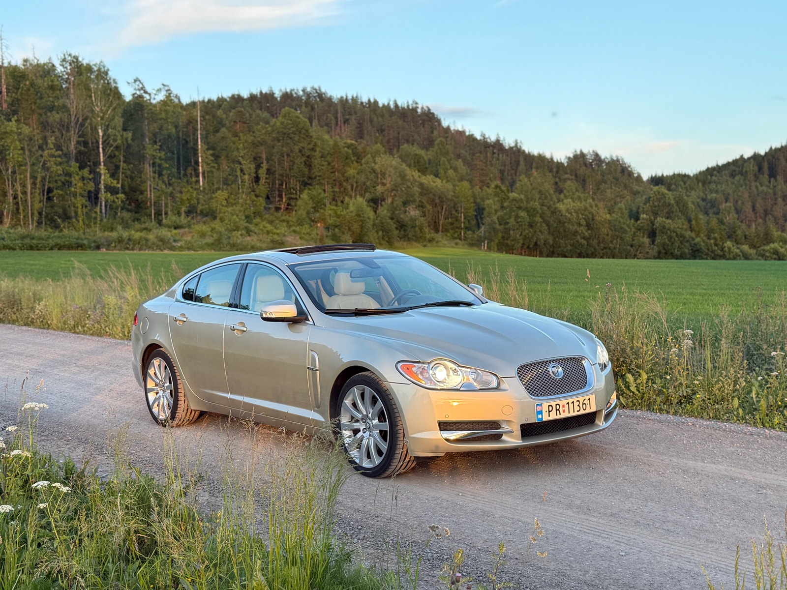 Jaguar XF 3.0 V6 Automatic, 238hp, 2009