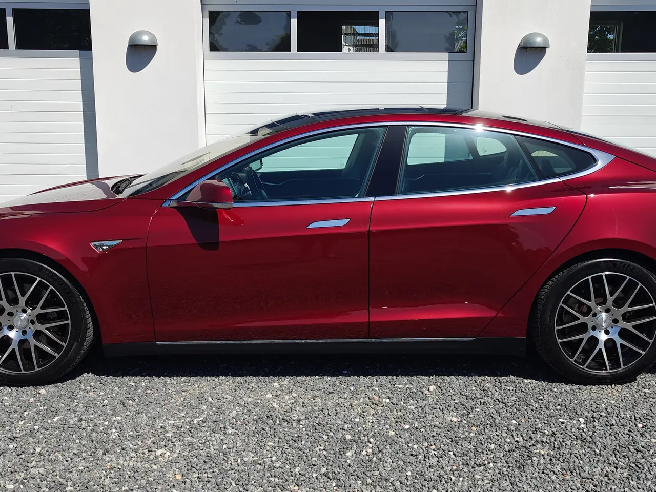 Tesla Model S 85, 378ps, 2013