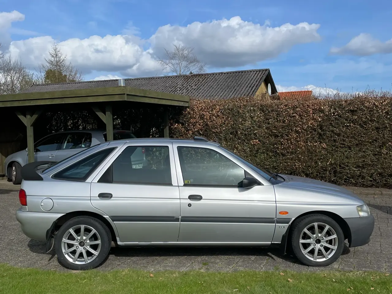Ford Escort 5-dørs 1.6 Manuell, 5-trinn, 90hk, 1996