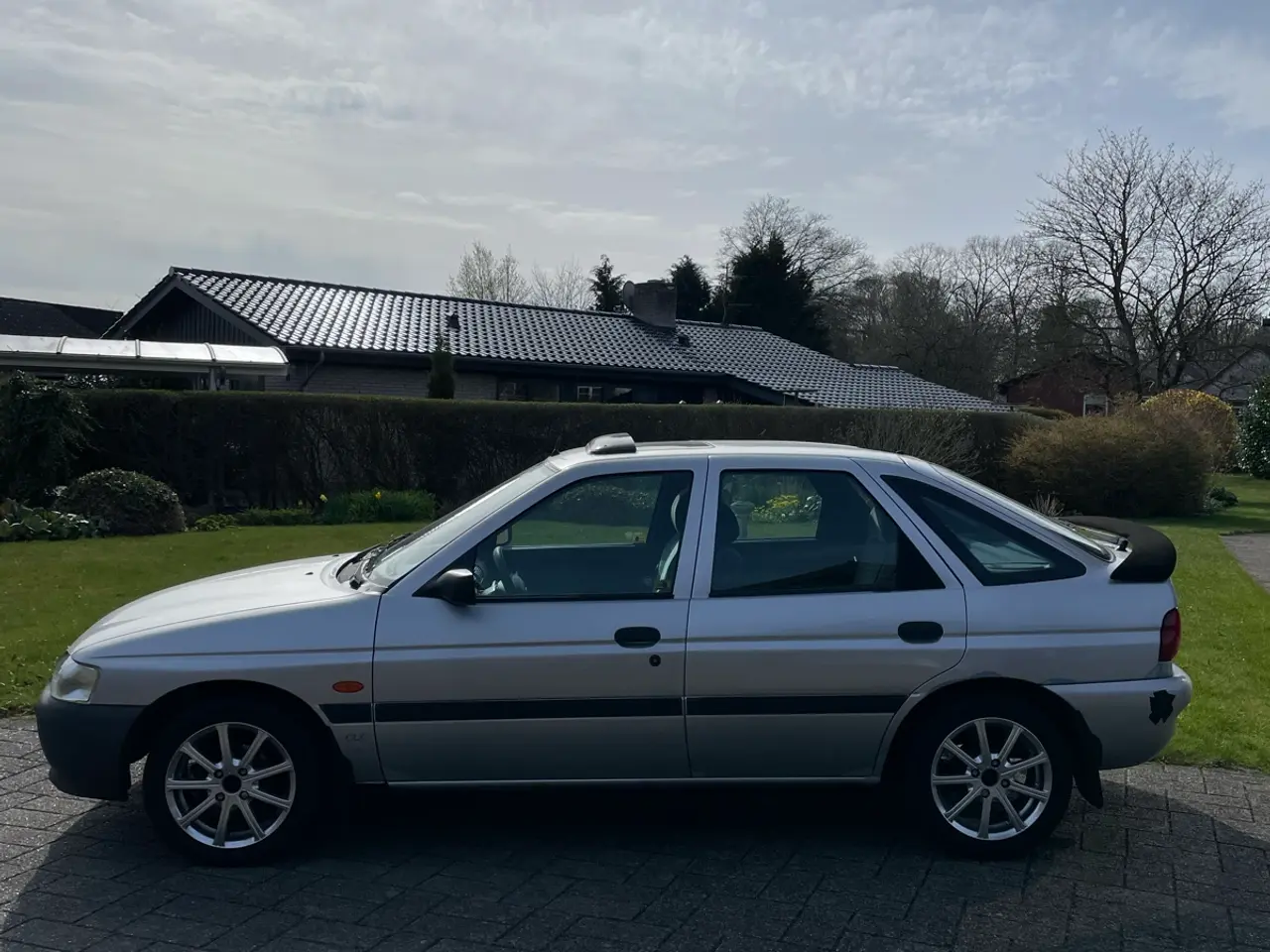 Ford Escort 5-dørs 1.6 Manuell, 5-trinn, 90hk, 1996