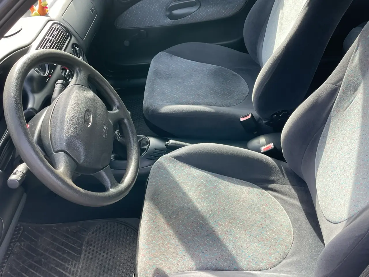 Ford Escort 5-dørs 1.6 Manuell, 5-trinn, 90hk, 1996