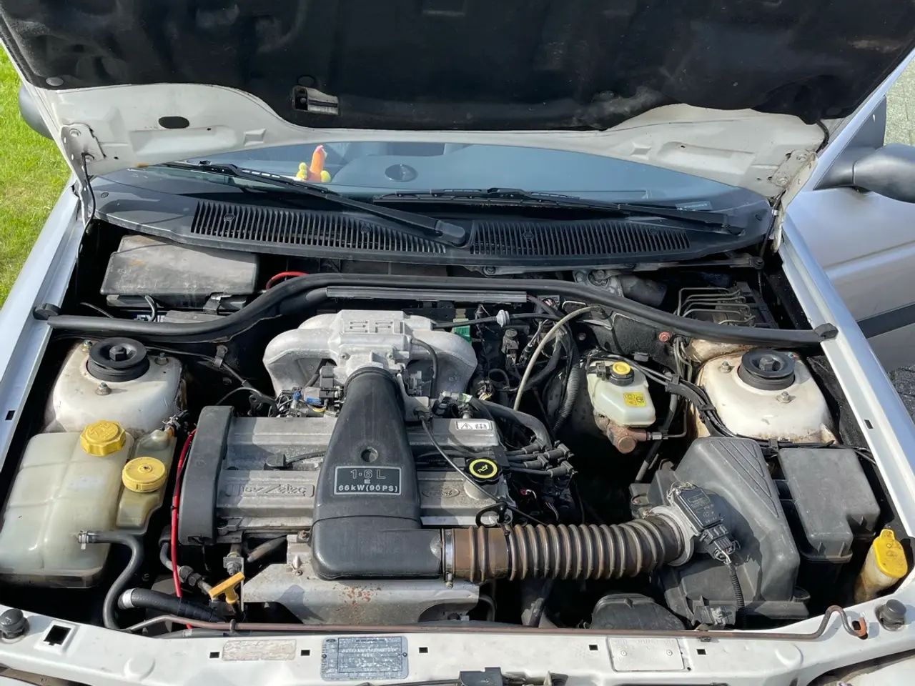 Ford Escort 5-dørs 1.6 Manuell, 5-trinn, 90hk, 1996