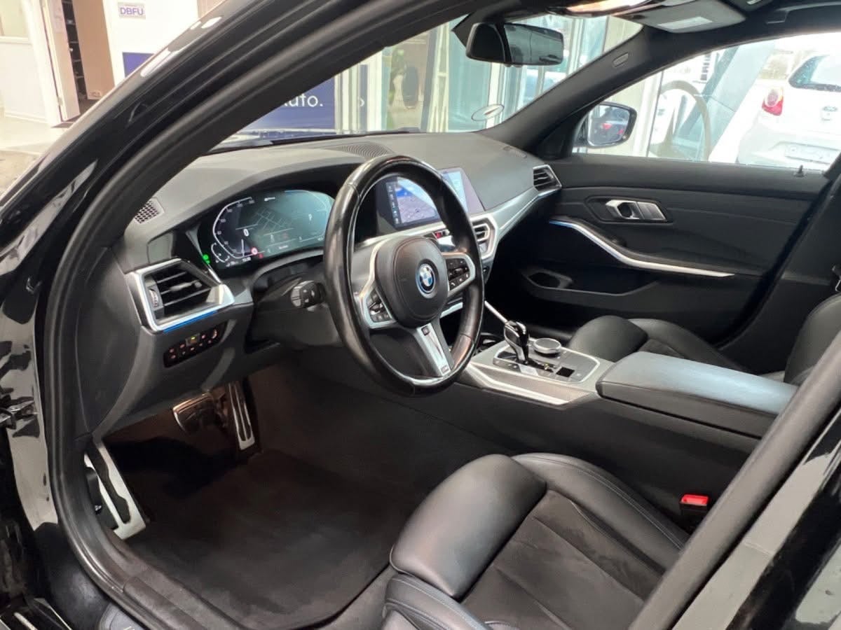 BMW 330e Touring Steptronic, 292hk, 2022
