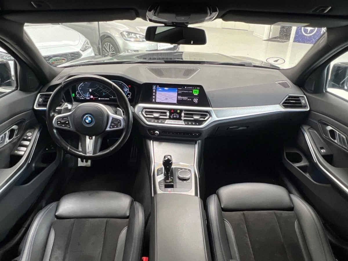 BMW 330e Touring Steptronic, 292hk, 2022