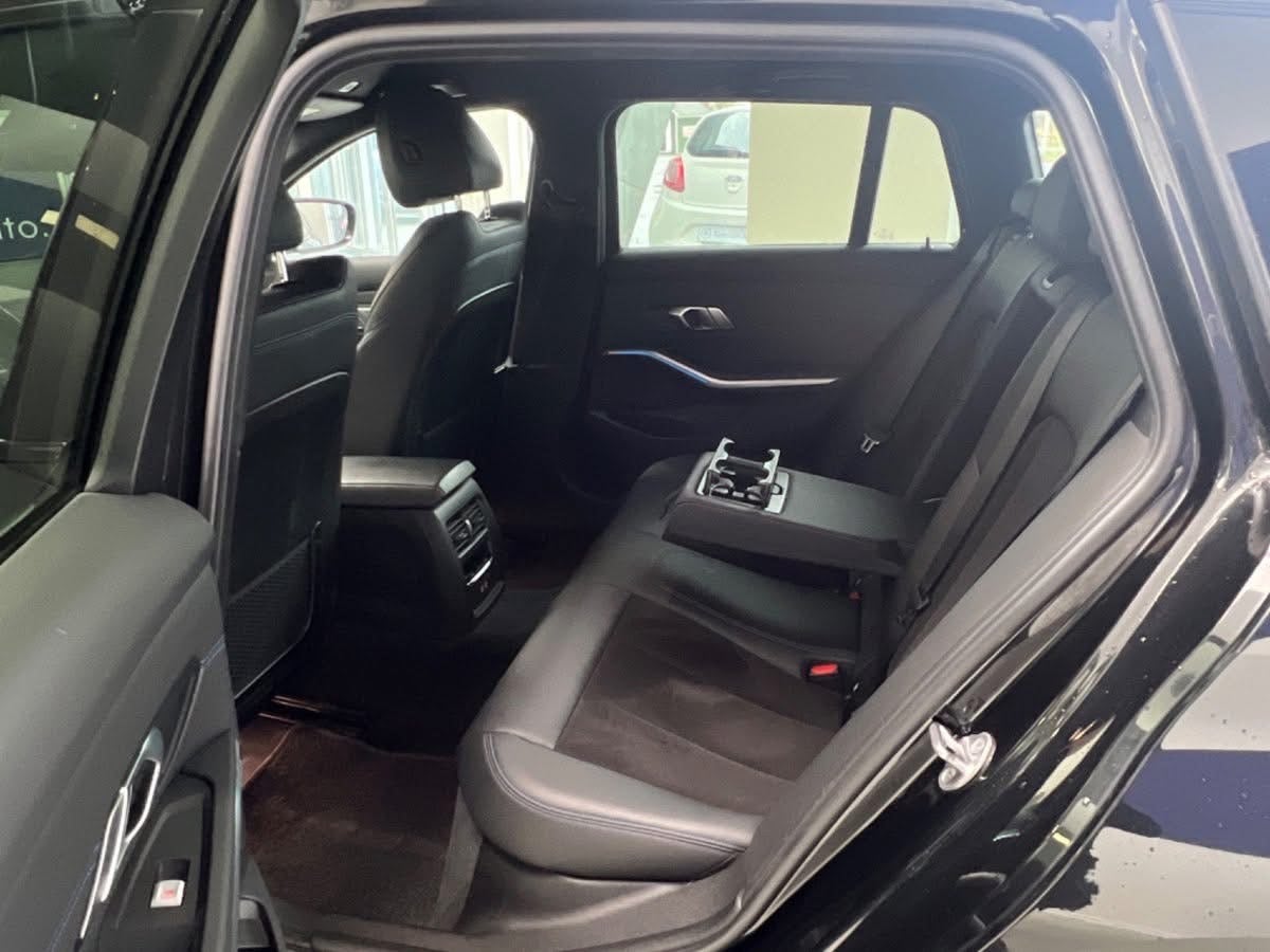 BMW 330e Touring Steptronic, 292hk, 2022