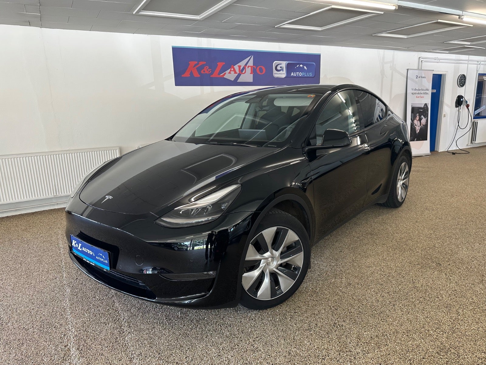 Tesla Model Y Long Range AWD, 514ps, 2022