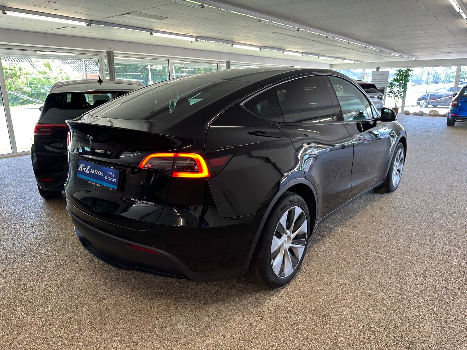 Tesla Model Y Long Range AWD, 514ps, 2022