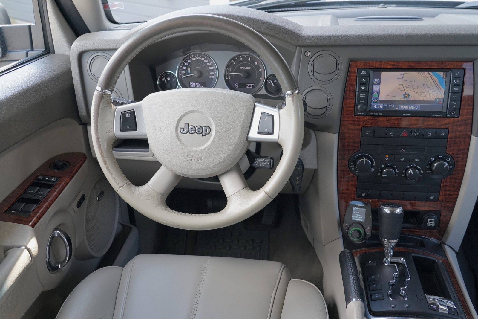 Jeep Commander 3.0 V6 CRD 4WD Automatic, 218hp, 2008