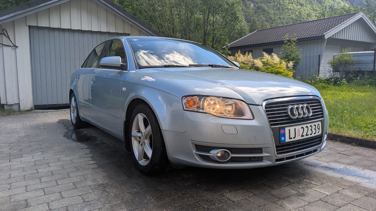 Audi A4 Sedan 2.0 Multitronic, 130hp, 2006