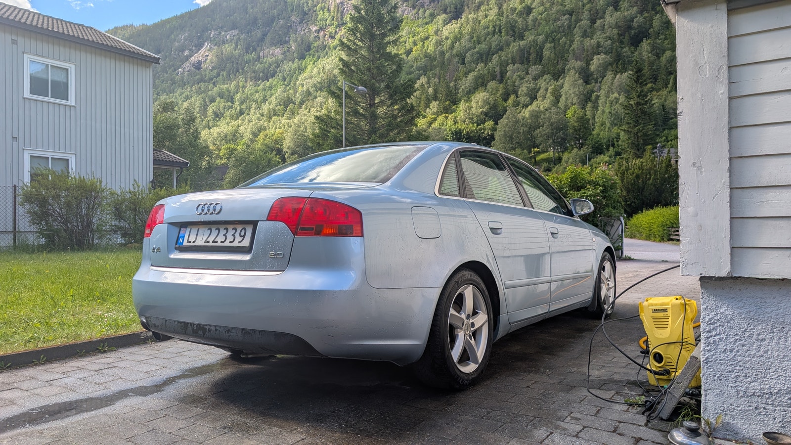 Audi A4 Sedan 2.0 Multitronic, 130hp, 2006