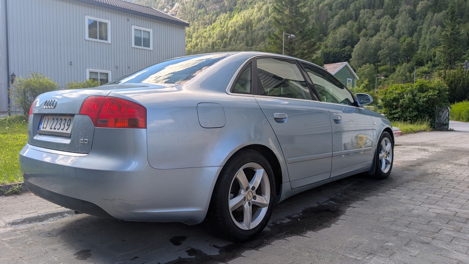 Audi A4 Sedan 2.0 Multitronic, 130hp, 2006