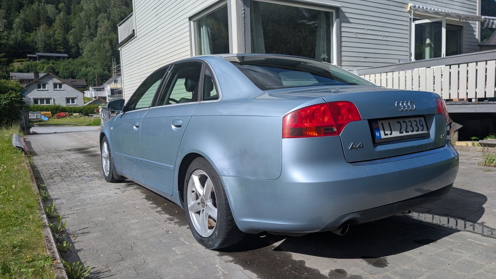 Audi A4 Sedan 2.0 Multitronic, 130hp, 2006