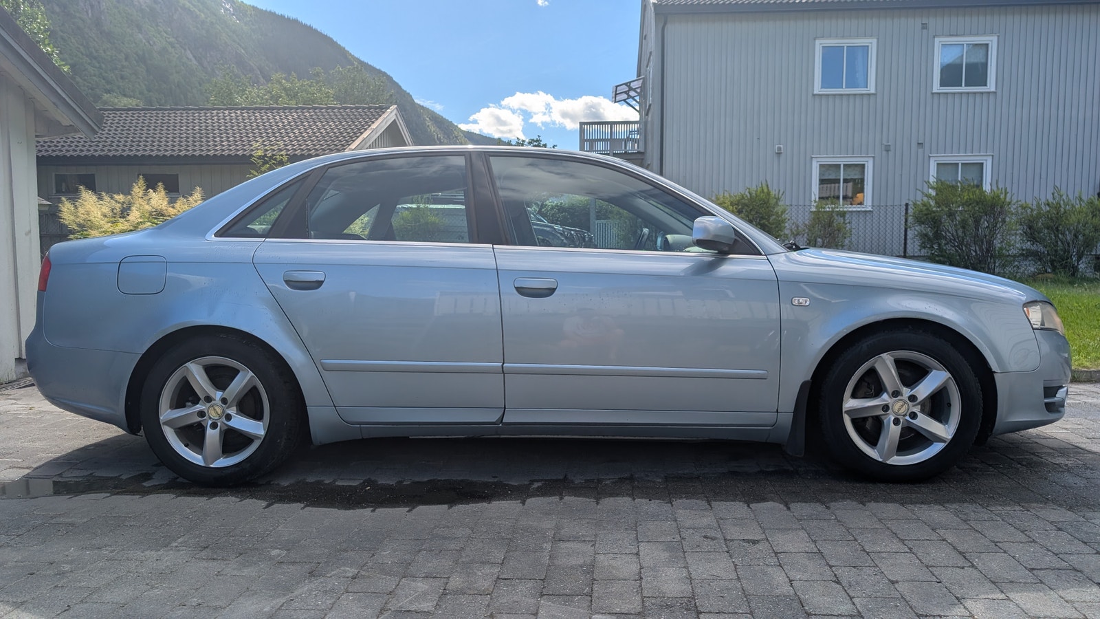 Audi A4 Sedan 2.0 Multitronic, 130hp, 2006