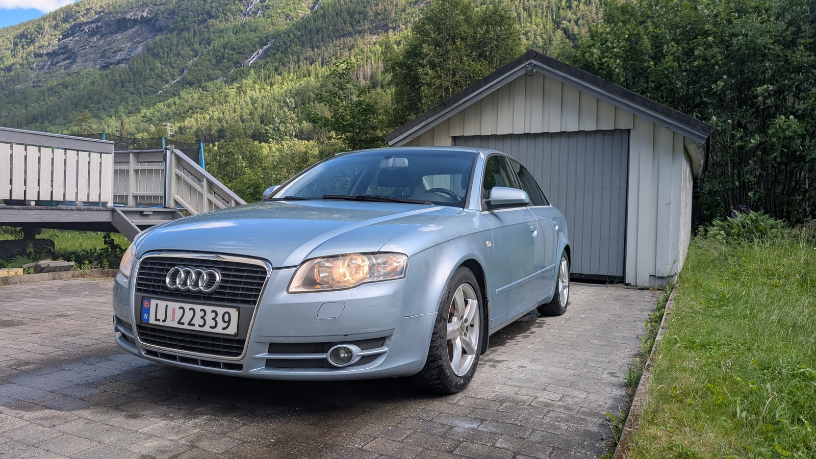 Audi A4 Sedan 2.0 Multitronic, 130hp, 2006