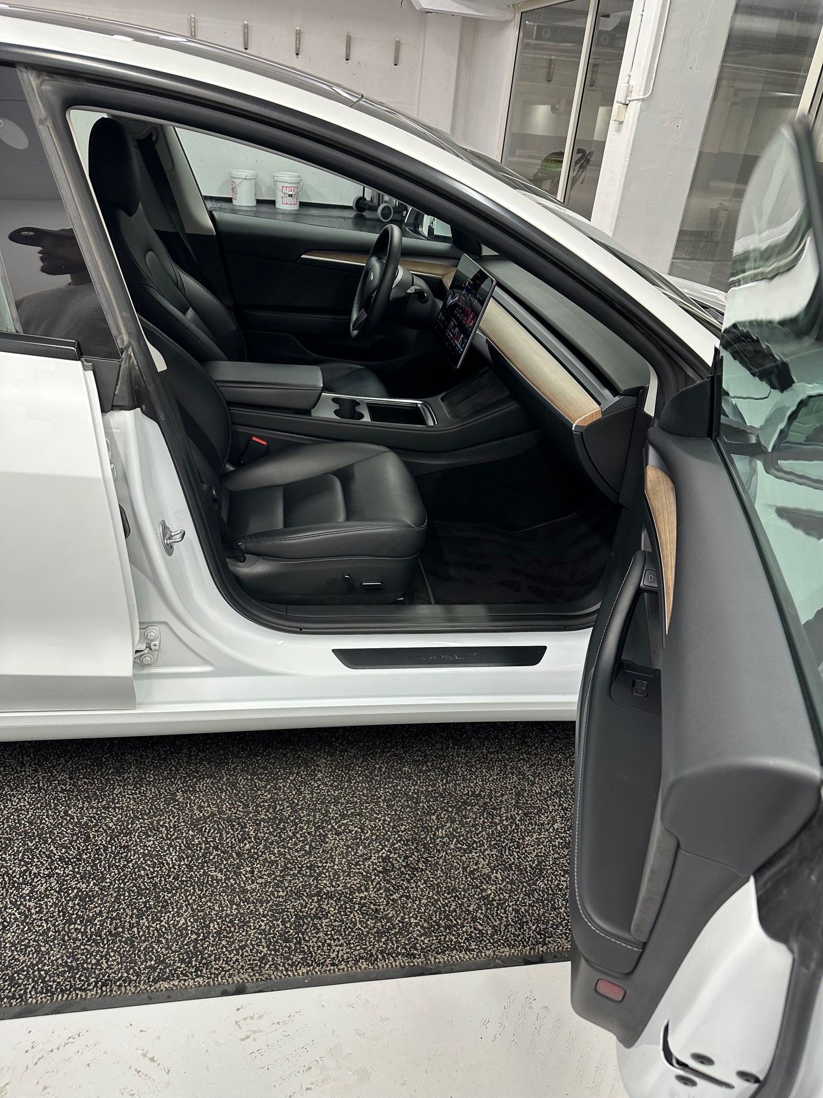 Tesla Model 3 Standard Range, 283ps, 2022