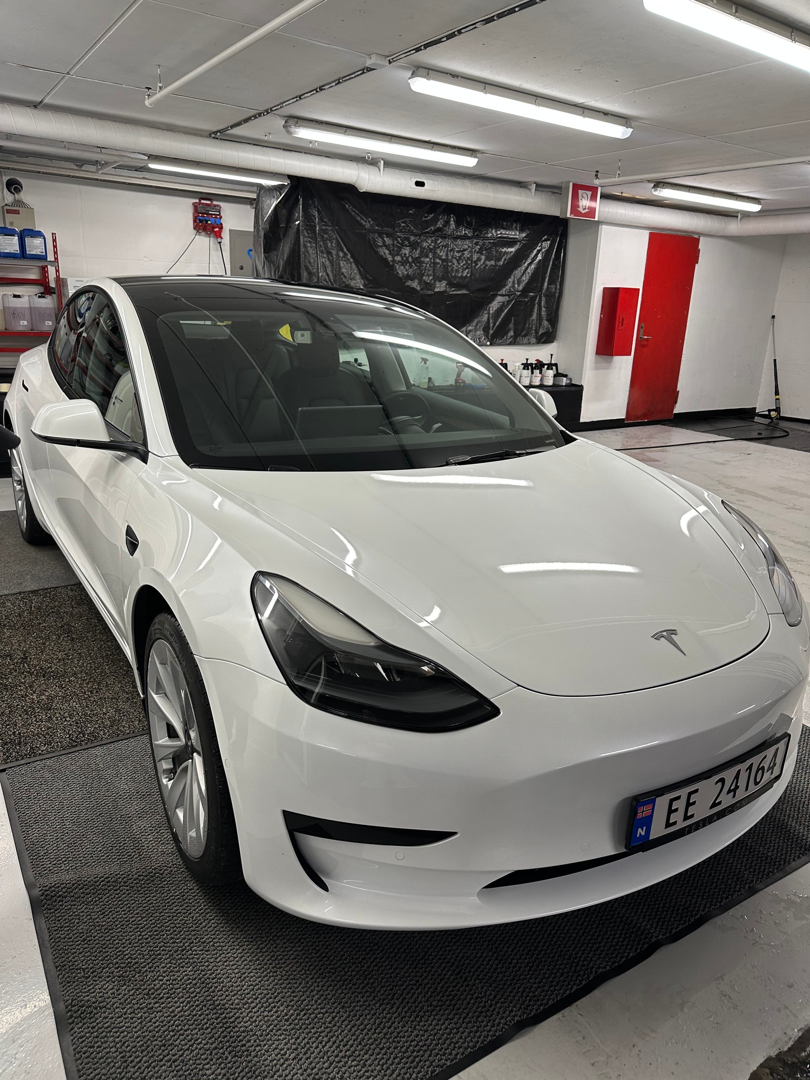 Tesla Model 3 Standard Range, 283ps, 2022