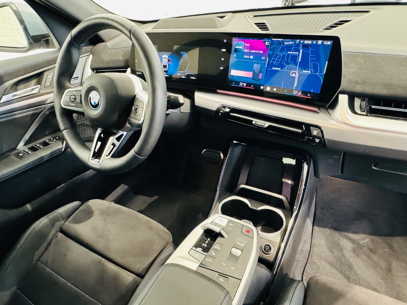 BMW iX2 eDrive20, 204ps, 2026