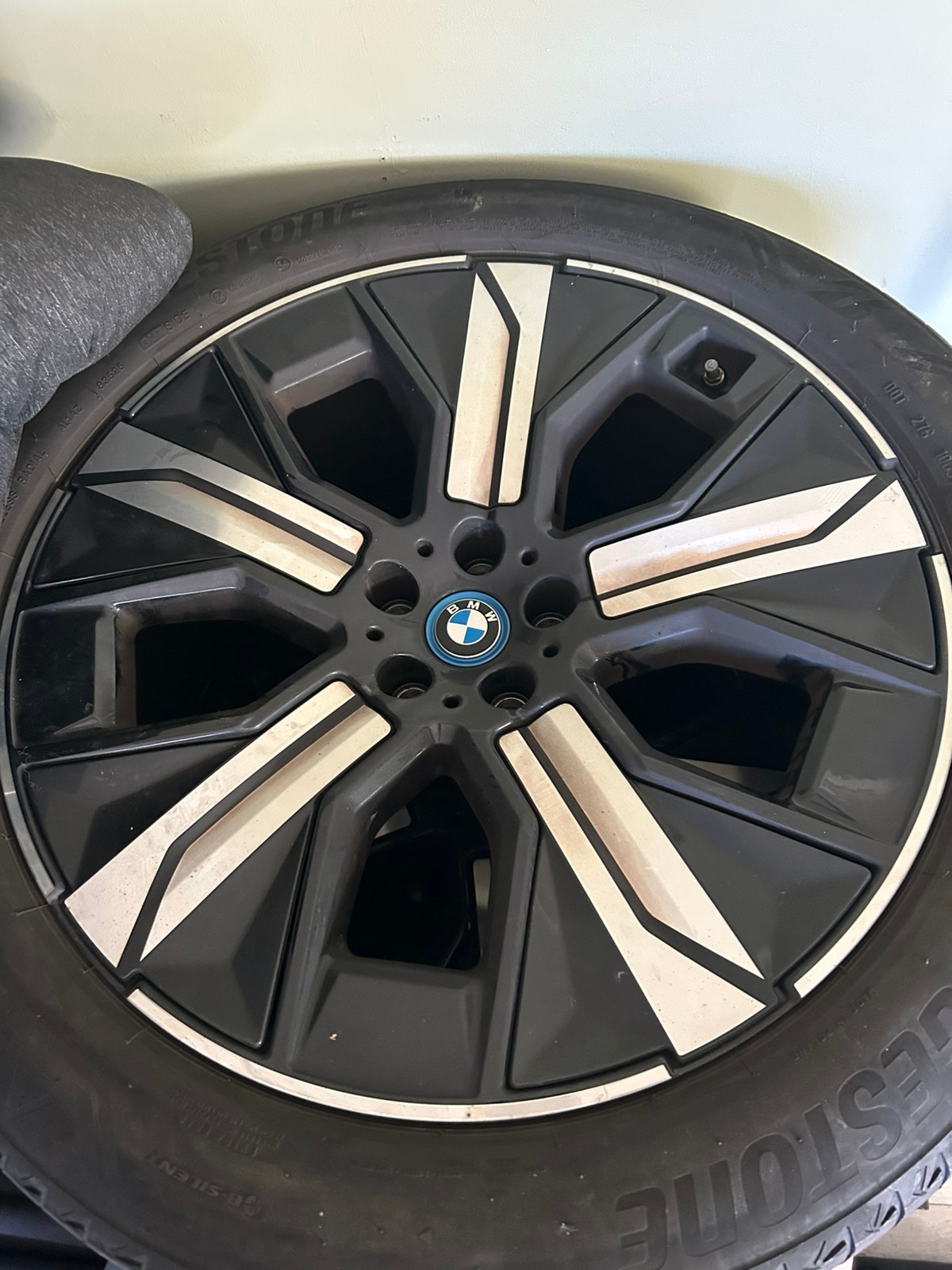 BMW iX xDrive40, 326ps, 2022