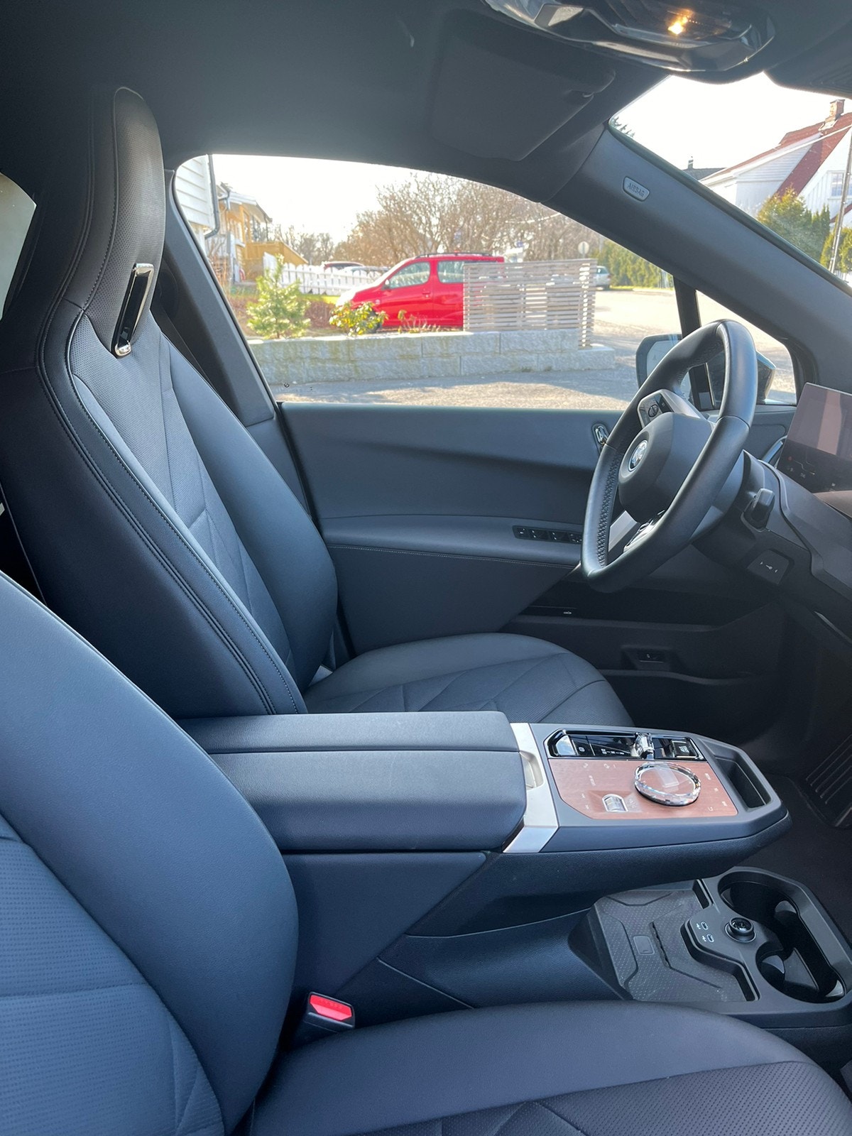 BMW iX xDrive40, 326ps, 2022