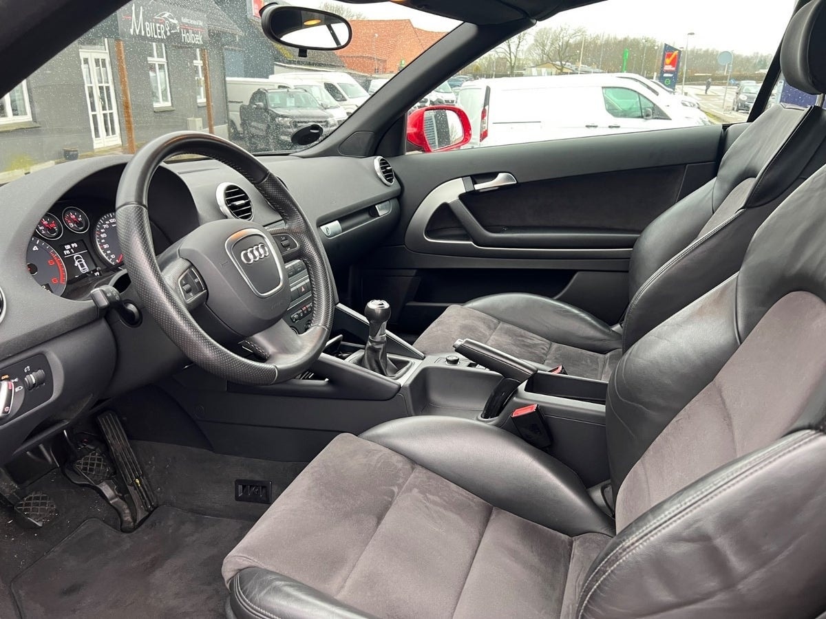 Audi A3 Cabriolet 1.6 TDI  Manual, 5-trins, 105ps, 2011