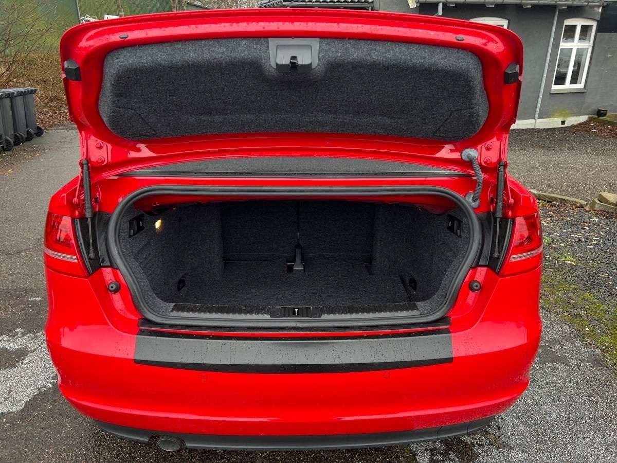 Audi A3 Cabriolet 1.6 TDI  Manual, 5-trins, 105ps, 2011