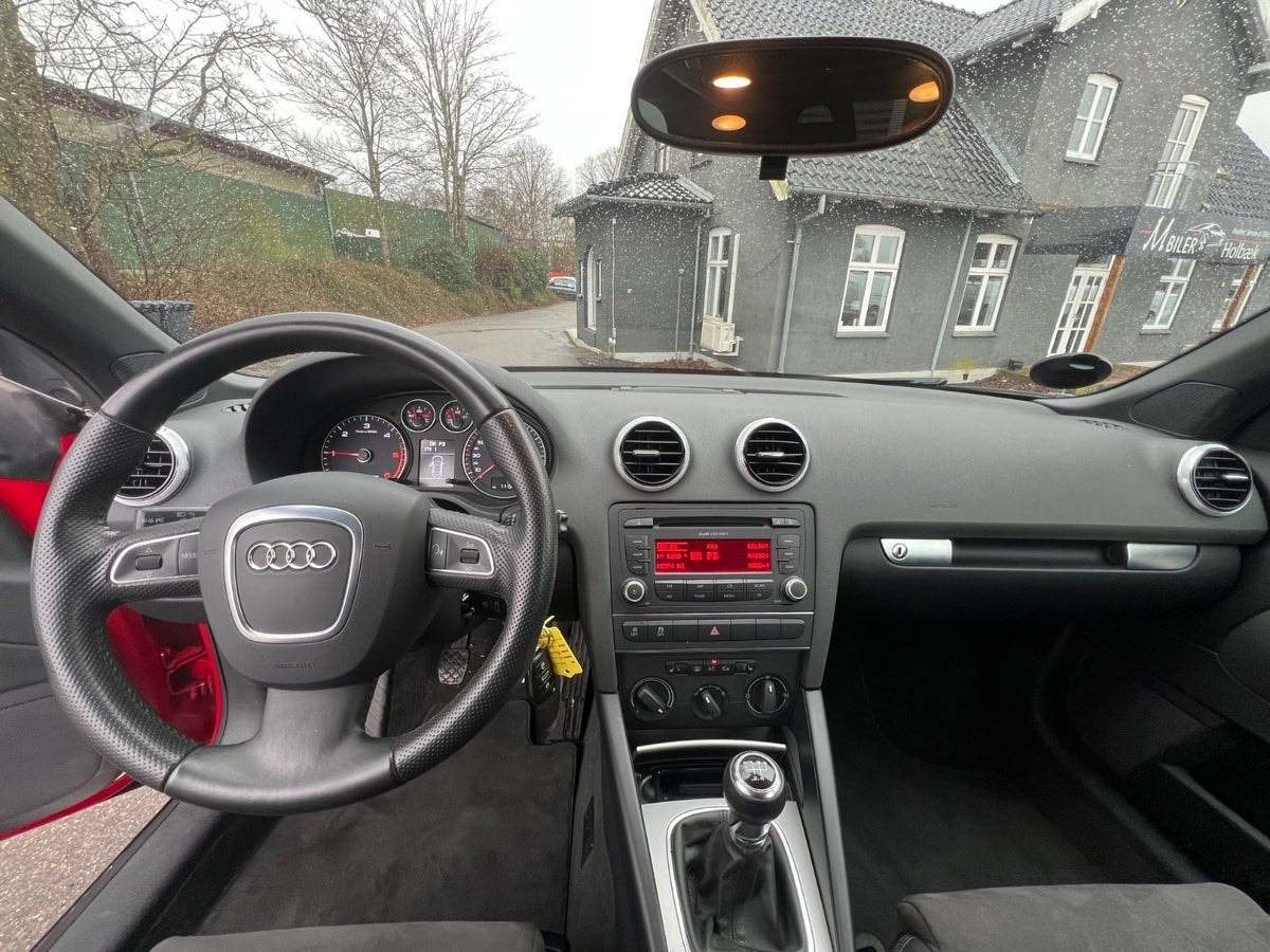 Audi A3 Cabriolet 1.6 TDI  Manual, 5-trins, 105ps, 2011