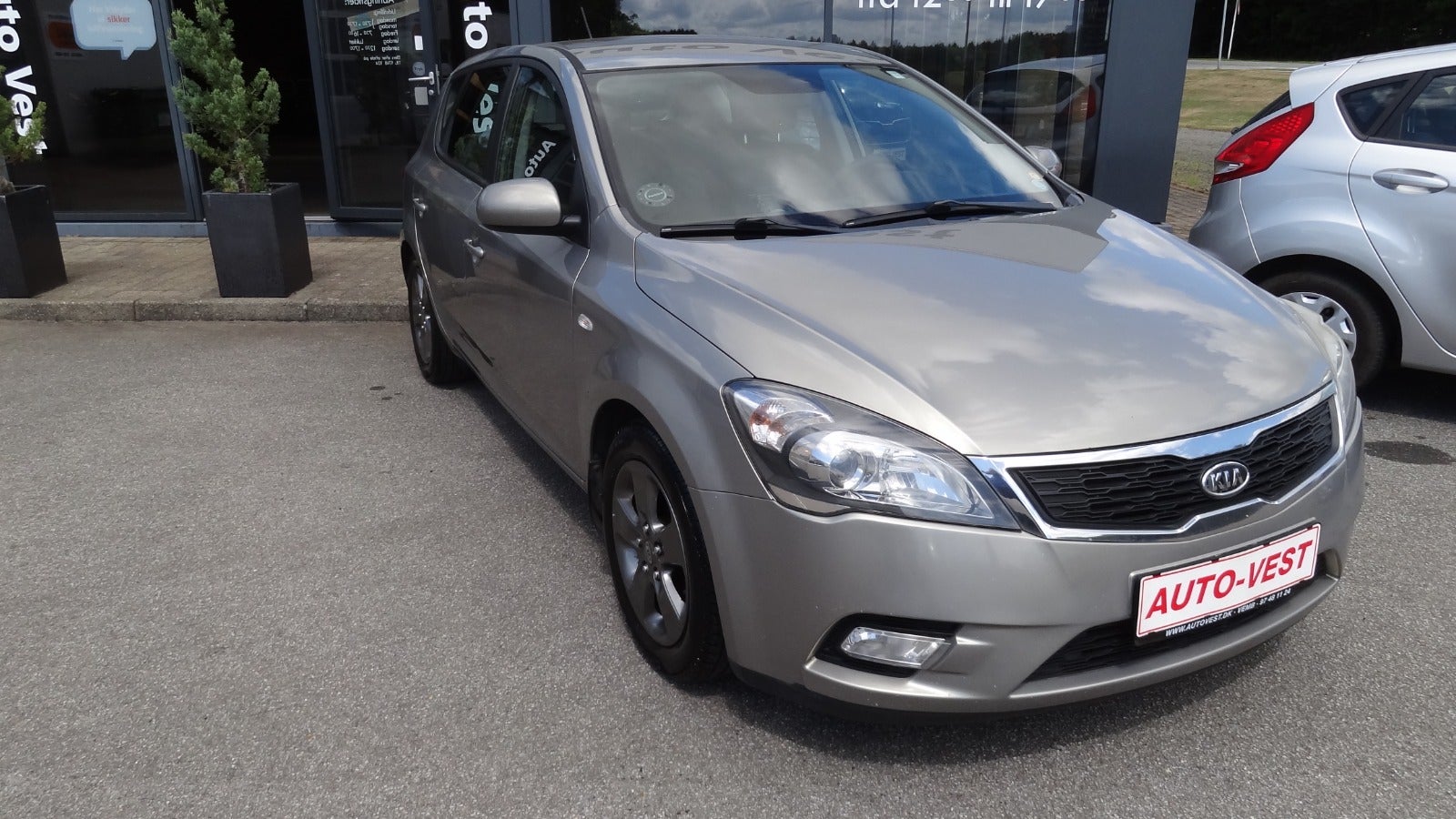 Kia cee'd 1.4 CVVT Manual, 5-trins, 90ps, 2011