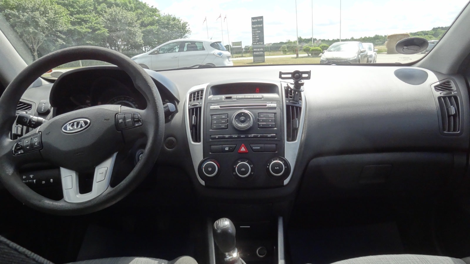 Kia cee'd 1.4 CVVT Manual, 5-trins, 90ps, 2011