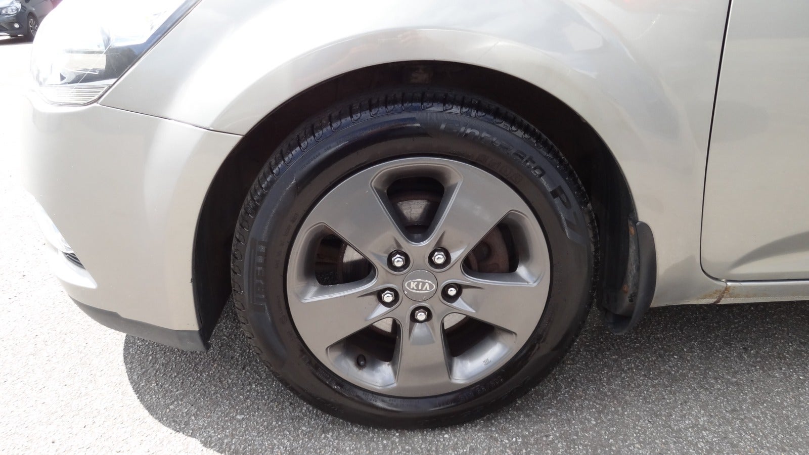Kia cee'd 1.4 CVVT Manual, 5-trins, 90ps, 2011