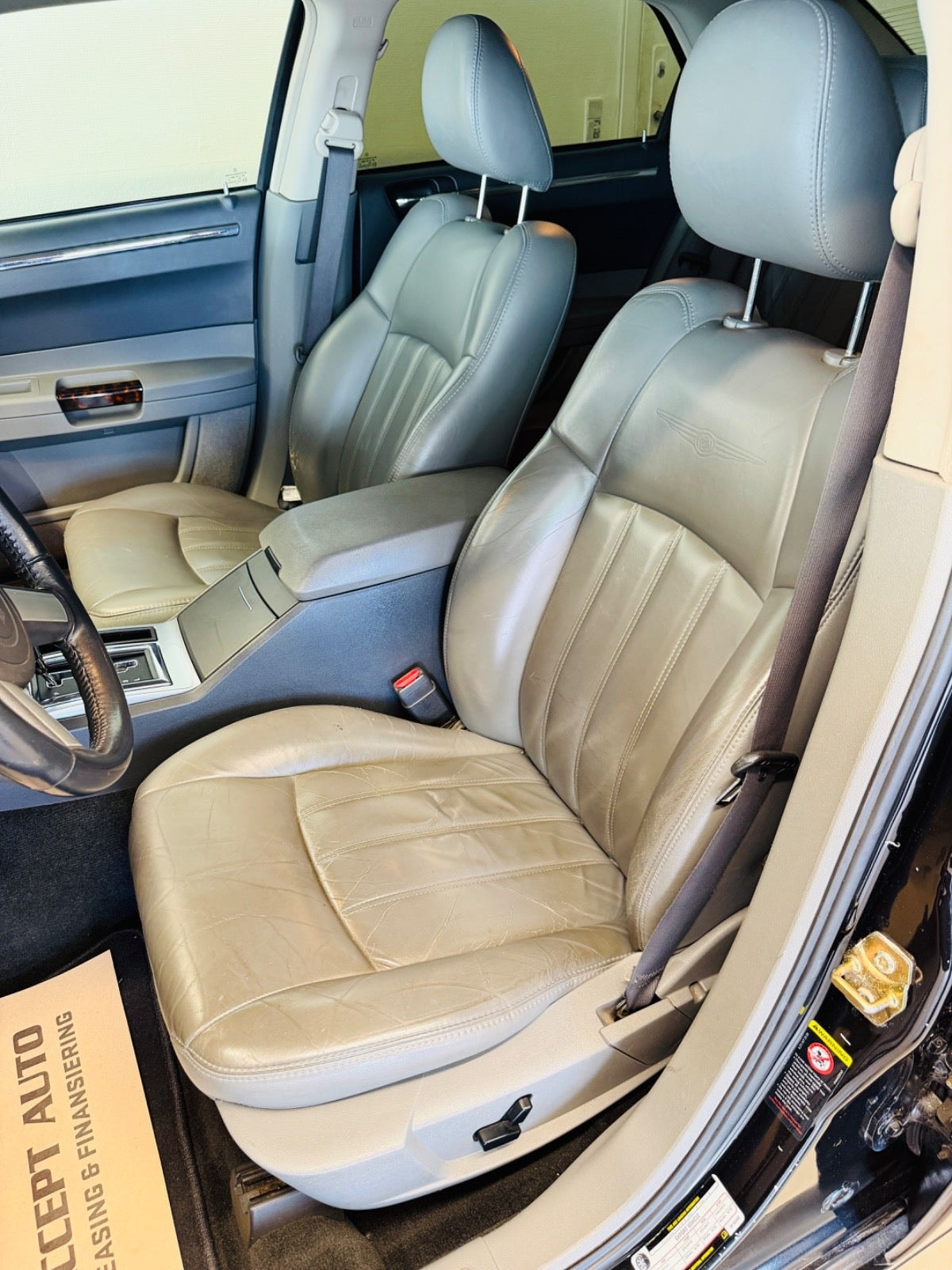 Chrysler 300C 3.5 V6 Automatic, 4-trins, 249ps, 2005
