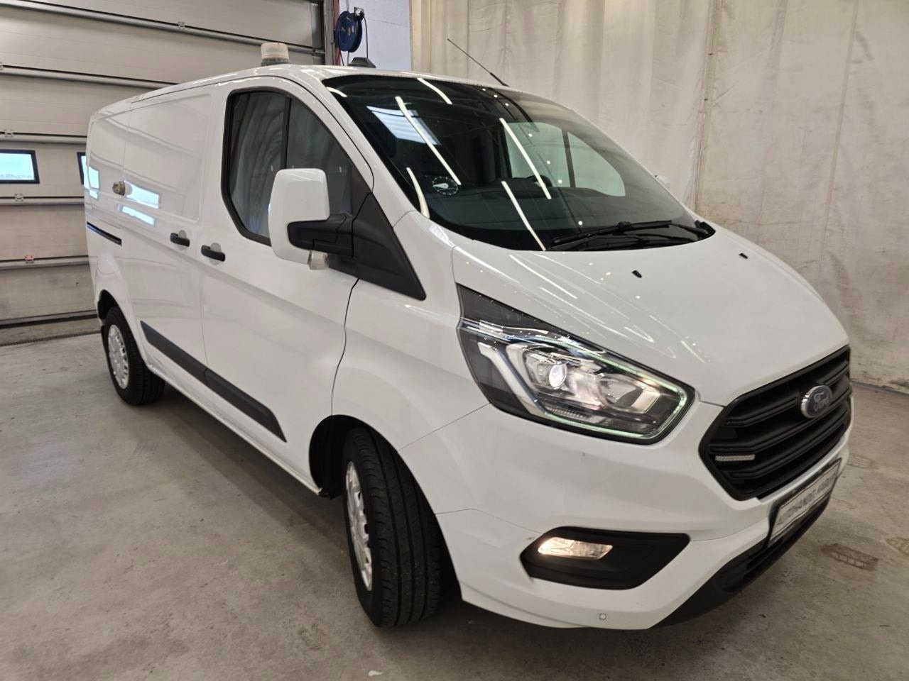 Ford Transit Custom 320 2.0 EcoBlue Manual, 6-trins, 130ps, 2021