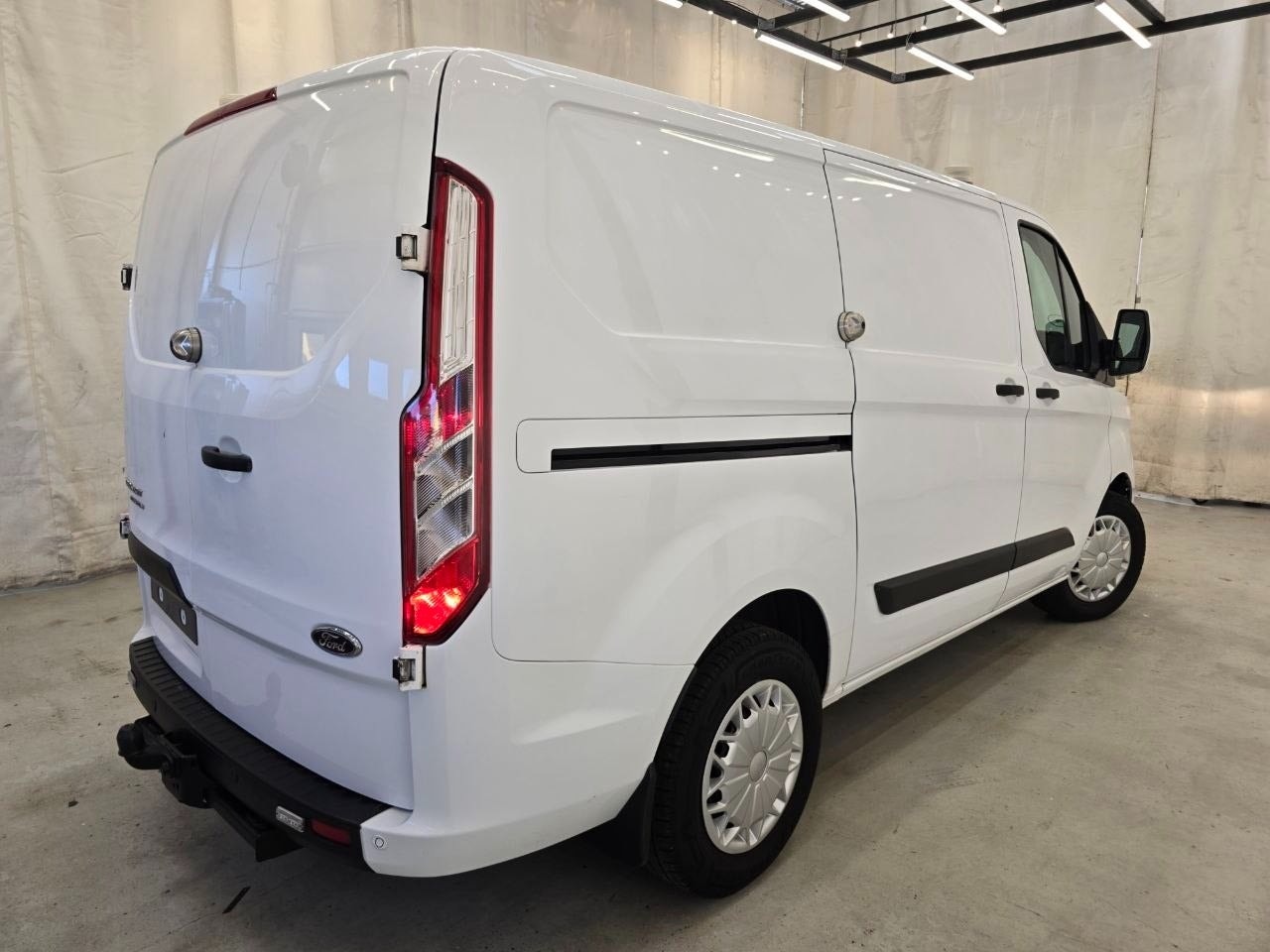 Ford Transit Custom 320 2.0 EcoBlue Manual, 6-trins, 130ps, 2021
