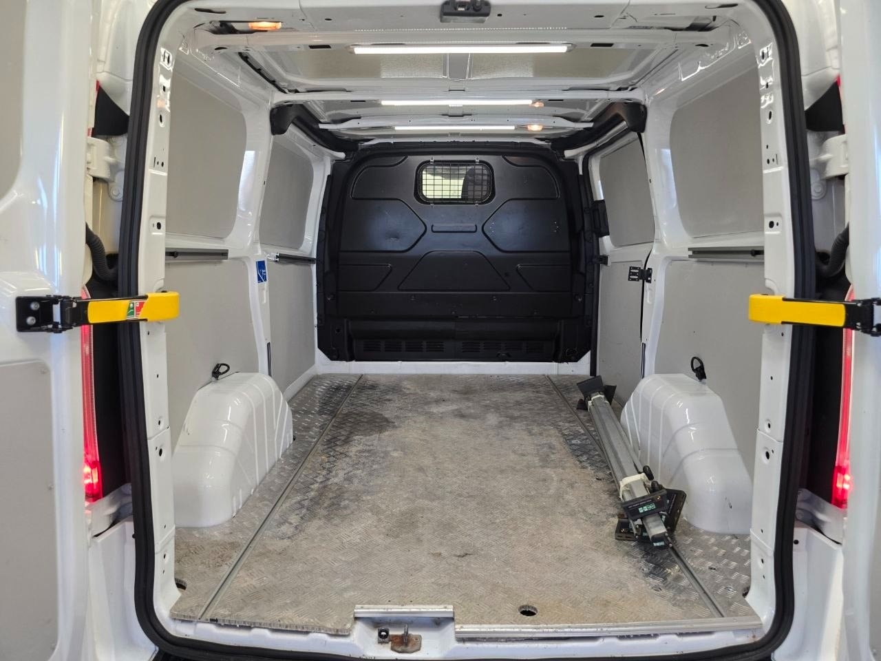 Ford Transit Custom 320 2.0 EcoBlue Manual, 6-trins, 130ps, 2021
