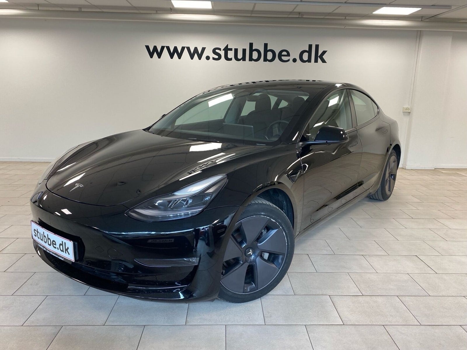 Tesla Model 3 Long Range, 283ps, 2023