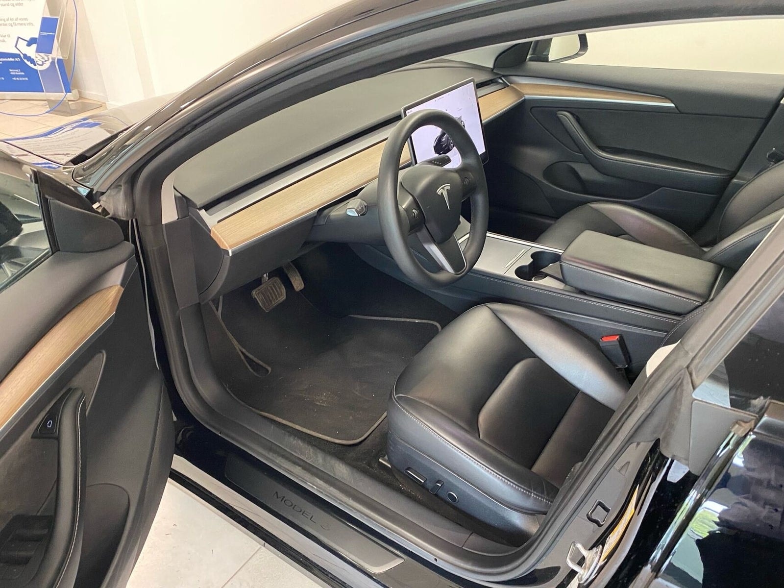 Tesla Model 3 Long Range, 283ps, 2023